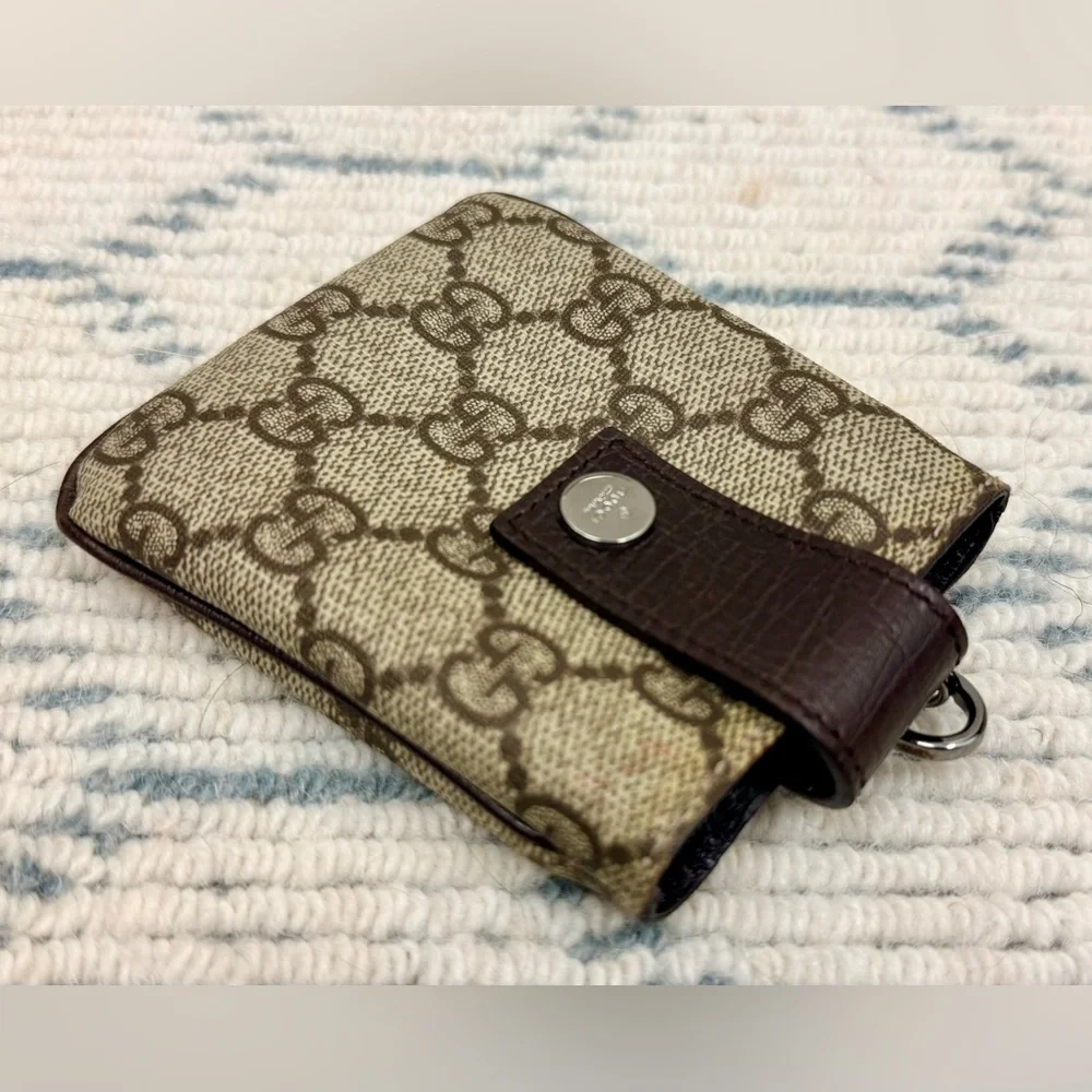 GUCCI Vintage Y2K Rare GG Supreme Monogram Canvas Pouch Snap Case W/ Carabiner